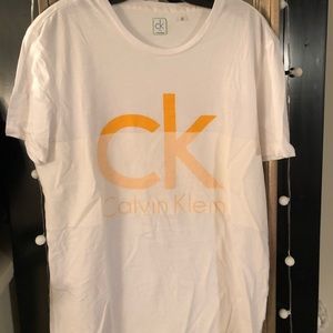 Calvin Klein T shirt